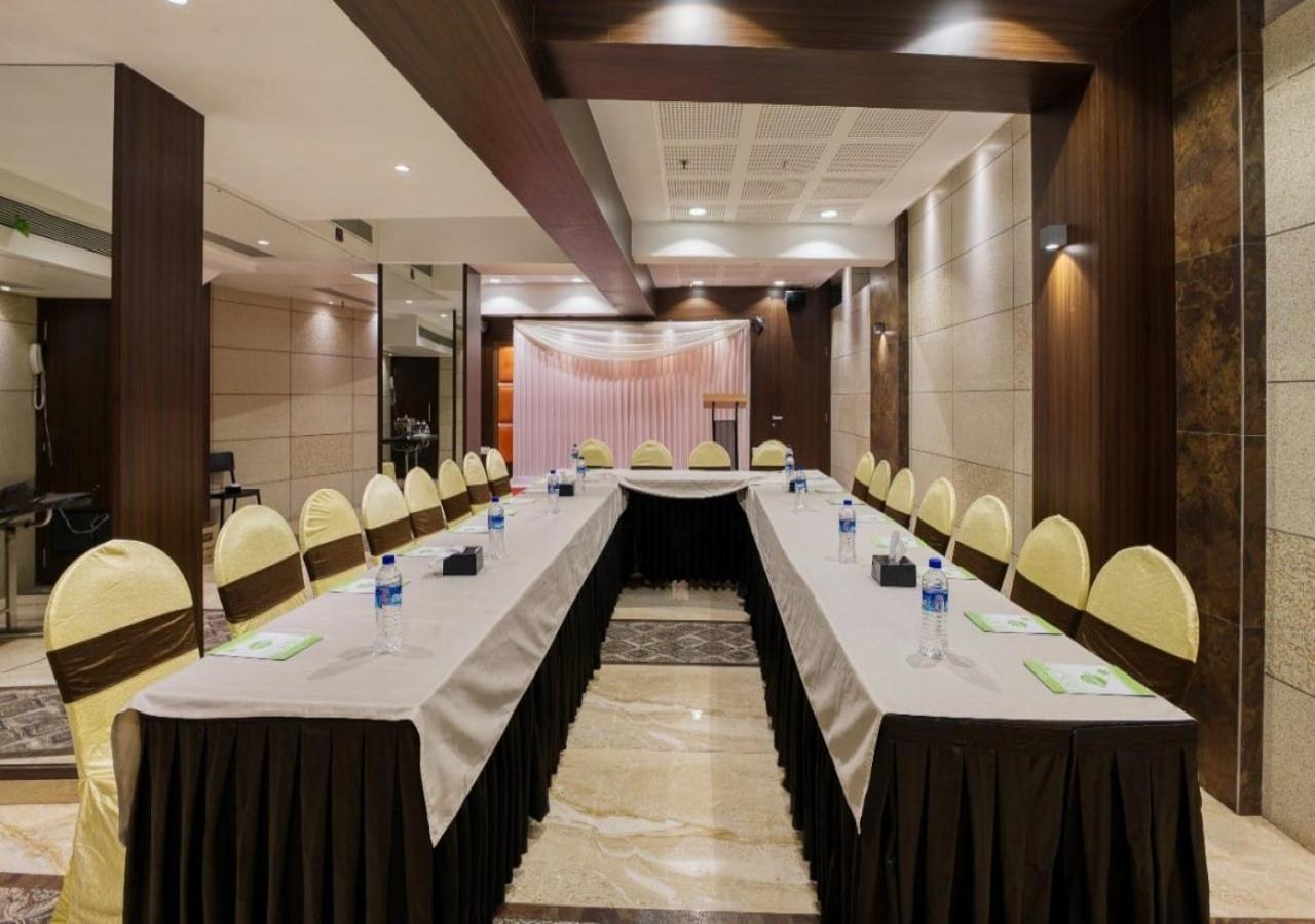 Hotel Laxvas Thane Exterior foto